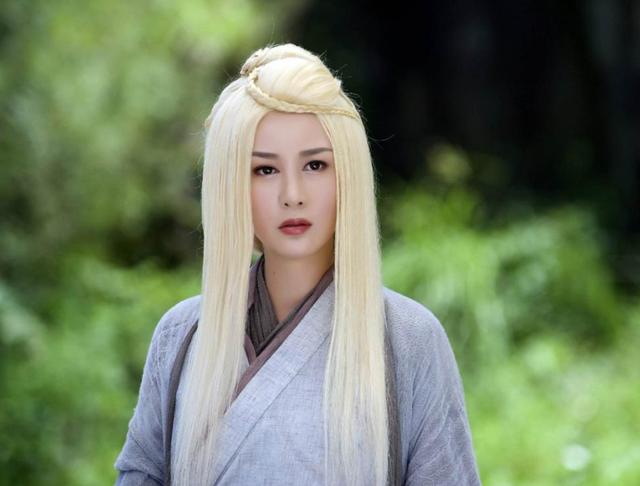 為愛染白髮！28歲男子戀上65歲老阿姨「老太拍完婚照就失蹤」　現場告白「嘉賓都覺得荒唐」