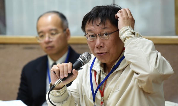 上任4年僅遲到3次!柯文哲遭捕捉「遲到5分鐘進市府」原因讓人直呼:老婆真的好重要