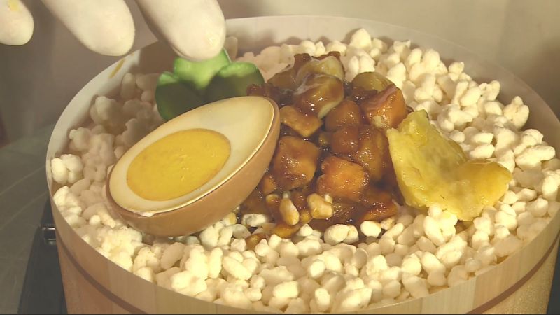 太扯！85˚C推滷肉飯便當「一個要價380」！　網友買來嘗鮮「才吃一口就驚呼」：要排隊了