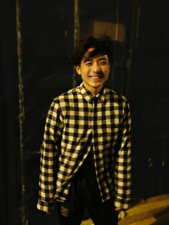 香港才子林子祥33歲兒近照！高大帥氣「笑容超陽光」 力撇爸爸影子獨創一片天