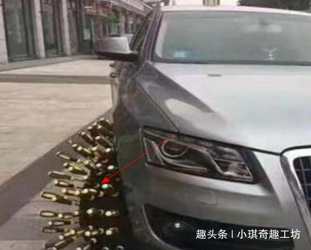 女子買新車，開車去上班，打火不走，下車看到車胎，哭成淚人