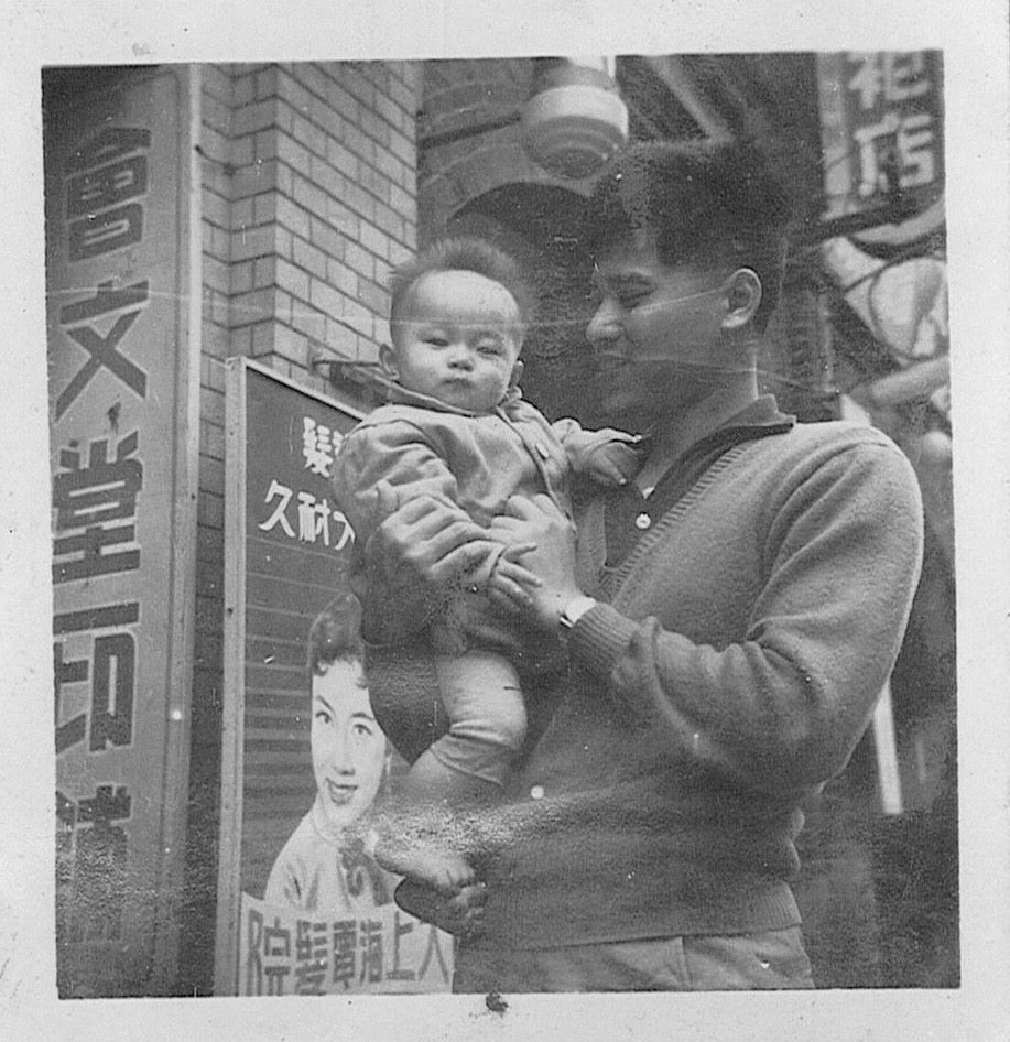 普通家庭卻成功出了3個博士！柯文哲媽媽談育兒術：「充分陪伴」比什麼都重要！　