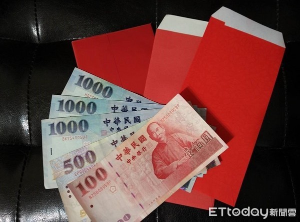 失聯同學「結婚寄喜帖」他大手筆豪包5000 坐下開吃秒遭羞辱「婚宴蟑螂」:請你出去!