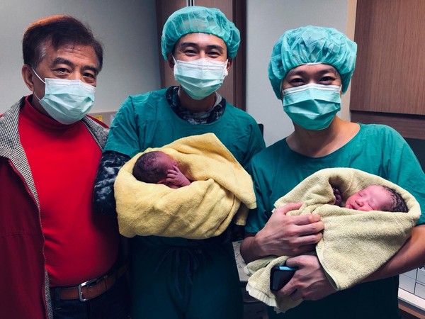 龍鳳胎報到！46歲女星顏嘉樂剖腹產  醫生助攻「姐弟變兄妹」：小名藏父愛