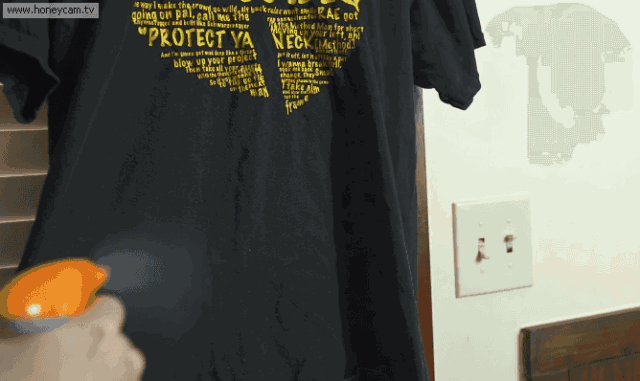 實用妙招：她用吹風機對著廚房牆壁吹一下，結果鄰居個個都學她