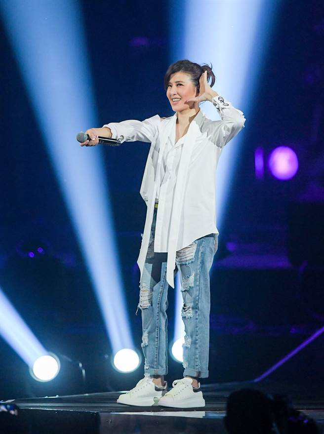 48歲蘇慧倫零崩壞！ 出道28年對比舊照網讚「不敗玉女」 甜曬「3歲兒合照」樂當全職媽媽