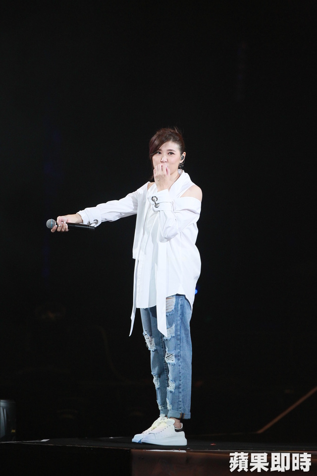 48歲蘇慧倫零崩壞！ 出道28年對比舊照網讚「不敗玉女」 甜曬「3歲兒合照」樂當全職媽媽