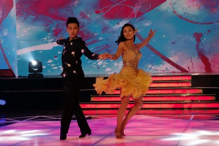 方琦向媽媽梁佑南證明「妳辦不到但我可以！」代母出征「挑戰國標舞」 她飆淚：女兒長大了