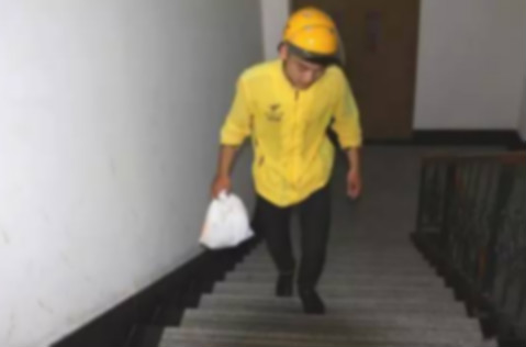 23歲男子戀上48歲阿姨，結婚3個月就要離婚，阿姨直言：受不了！