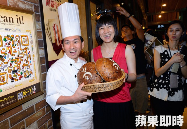 吳寶春高喊「我是中國人很驕傲」兩邊網友全抵制　韓國瑜「陪開記者會救援」原因曝光　