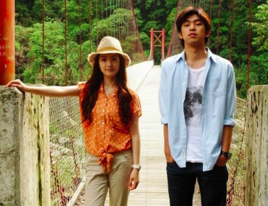 結婚4年罕見放閃！林依晨雪地緊摟老公　加碼曝光「老公撩妻大絕招」閃翻全網：太會了❤️