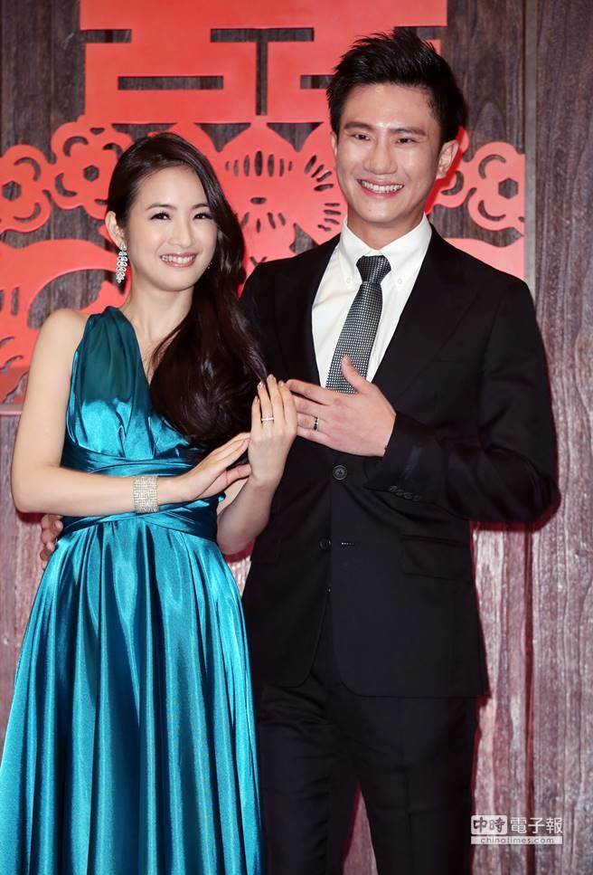 結婚4年罕見放閃！林依晨雪地緊摟老公　加碼曝光「老公撩妻大絕招」閃翻全網：太會了❤️