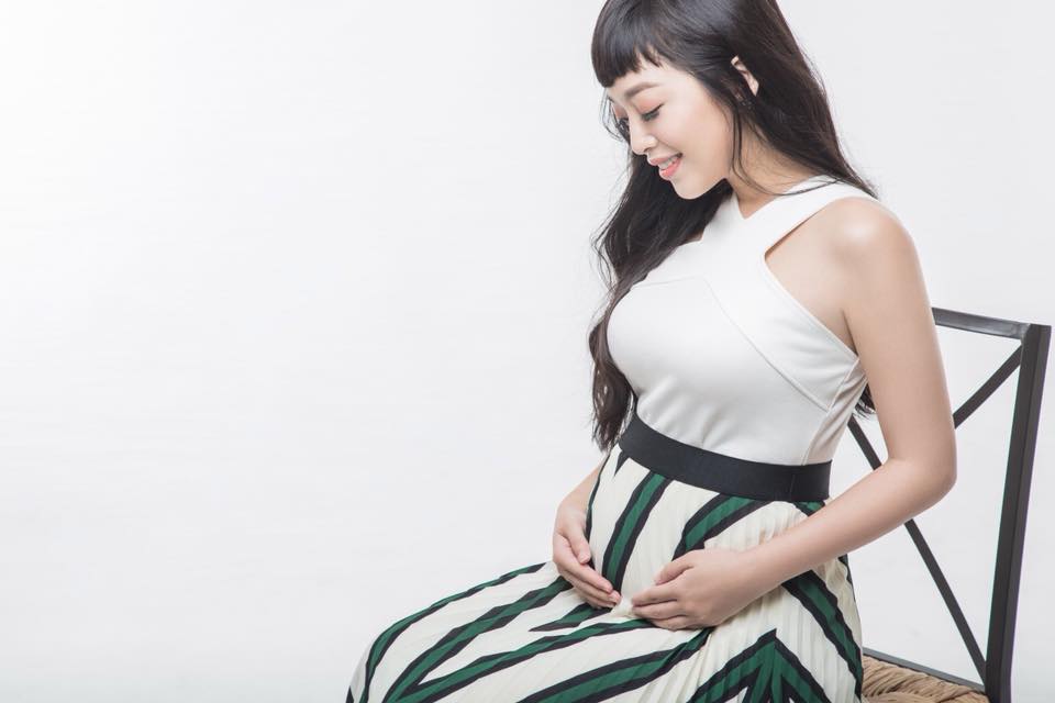 貝童彤生了！母女初相見驚喊：「怎麼這麼醜」 當初得知懷孕寄超音波 竟遭男友「已讀不回」