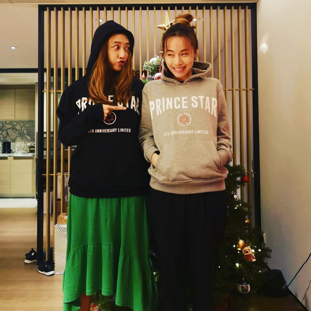 報喜訊啦！應采兒開心宣布「終於有隊友」　粉絲驚見「床上有亮點」嗨喊：真的懷孕了