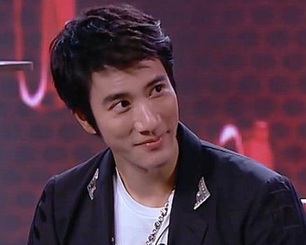 王力宏給兒子取小名，一共就五筆沒一筆是彎的，網友：最直的名字！