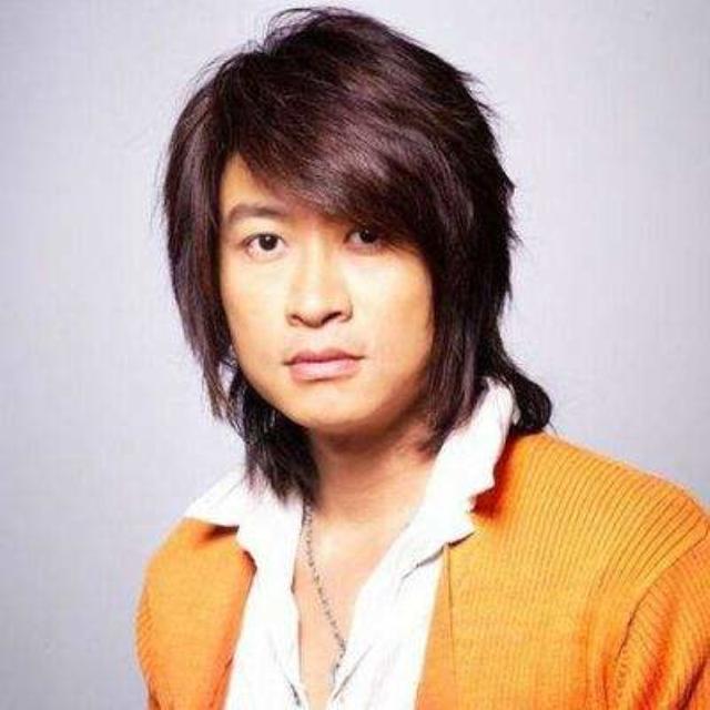 游鴻明因女兒再爆紅！ 19歲愛女「逆天顏值」美到驚艷網友　他從情歌王子變「國民岳父」