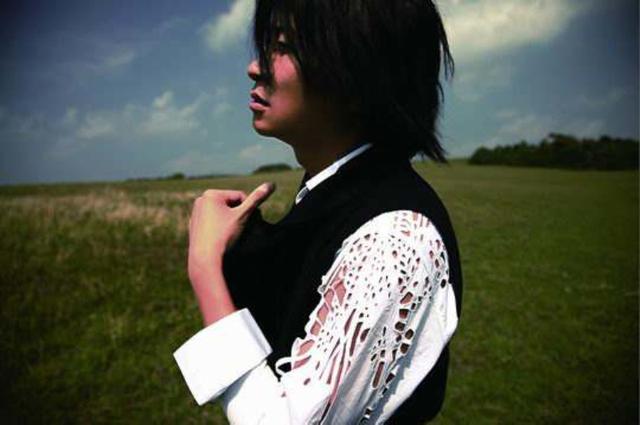 游鴻明因女兒再爆紅！ 19歲愛女「逆天顏值」美到驚艷網友　他從情歌王子變「國民岳父」