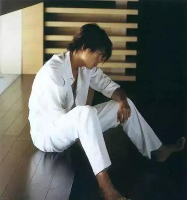 游鴻明因女兒再爆紅！ 19歲愛女「逆天顏值」美到驚艷網友　他從情歌王子變「國民岳父」