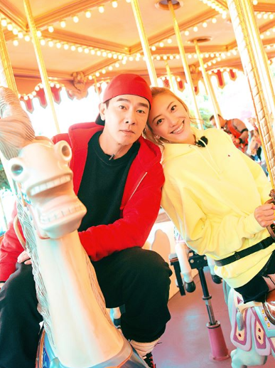 報喜訊啦！應采兒開心宣布「終於有隊友」　粉絲驚見「床上有亮點」嗨喊：真的懷孕了