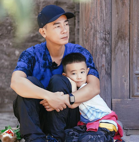 報喜訊啦！應采兒開心宣布「終於有隊友」　粉絲驚見「床上有亮點」嗨喊：真的懷孕了