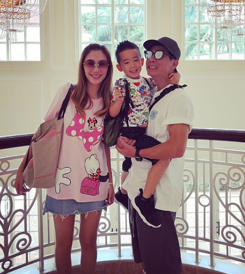 報喜訊啦！應采兒開心宣布「終於有隊友」　粉絲驚見「床上有亮點」嗨喊：真的懷孕了