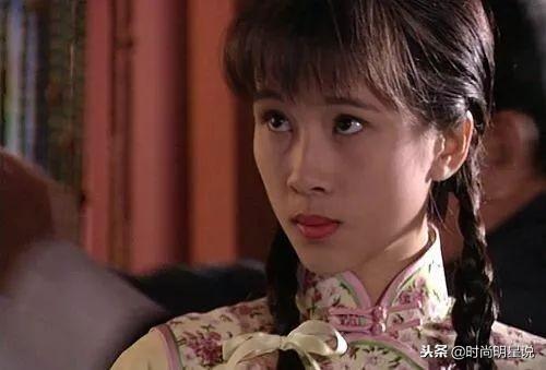 天生娃娃臉，嫁入豪門卻要靠佘詩曼救濟，42歲被老公寵成公主