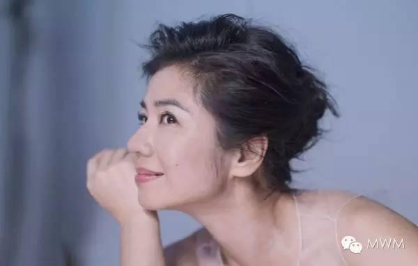 58歲鍾楚紅素顏照曝光,滿臉皺紋毫不在意,堅持不整容、不修圖:最美的女人,就是呈現最真實自己