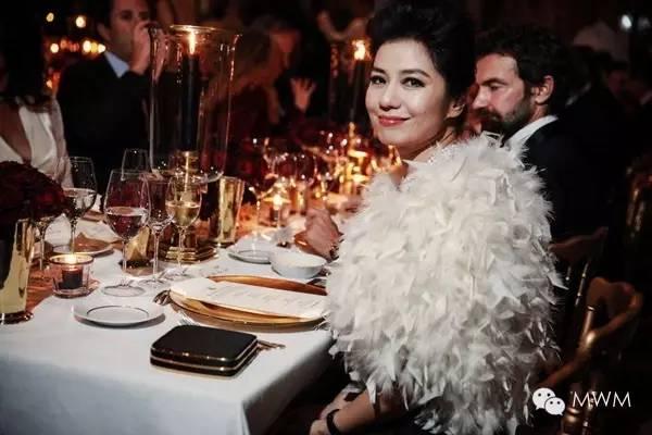 58歲鍾楚紅素顏照曝光,滿臉皺紋毫不在意,堅持不整容、不修圖:最美的女人,就是呈現最真實自己