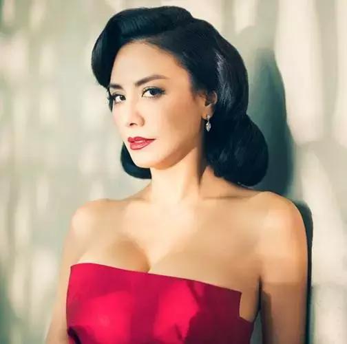 田麗：不能給我愛情「還來分我麵包」勇敢離婚2次的她「53歲依然美麗從容」享受單身生活