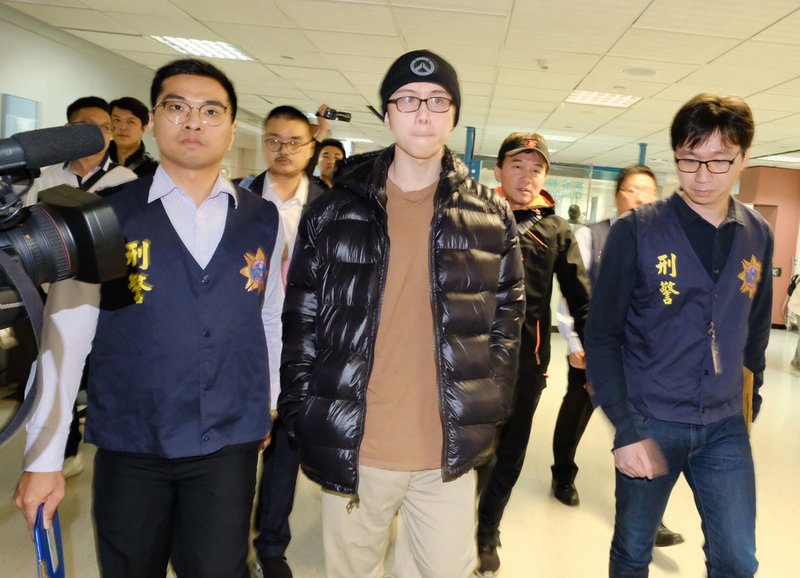 孫安佐被關9個月「回台灣只有一個要求」　孫鵬面露難色「拗不過兒子」網嘆：真的很寵他