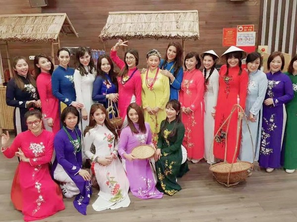 小禎超狂慶生！主題服裝趴「一套50萬」嗨翻　美到藍心湄、陳美鳳直喊：壽星超正　