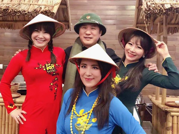 小禎超狂慶生！主題服裝趴「一套50萬」嗨翻　美到藍心湄、陳美鳳直喊：壽星超正　