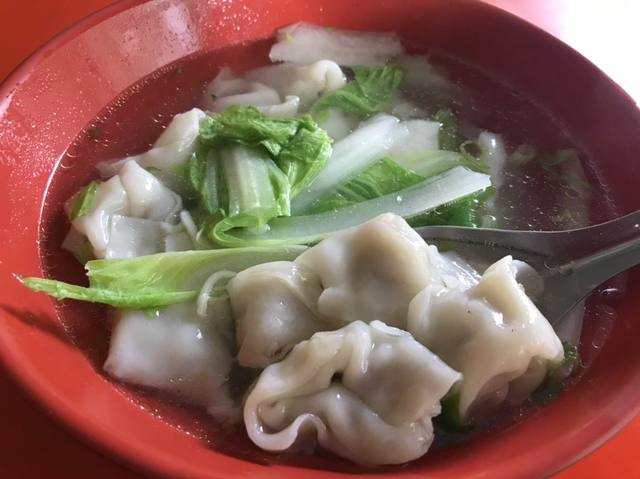 40年老店好佛心！「15顆餛飩只賣30元」超俗  網友邊吃邊抱怨：到底要不要賺錢