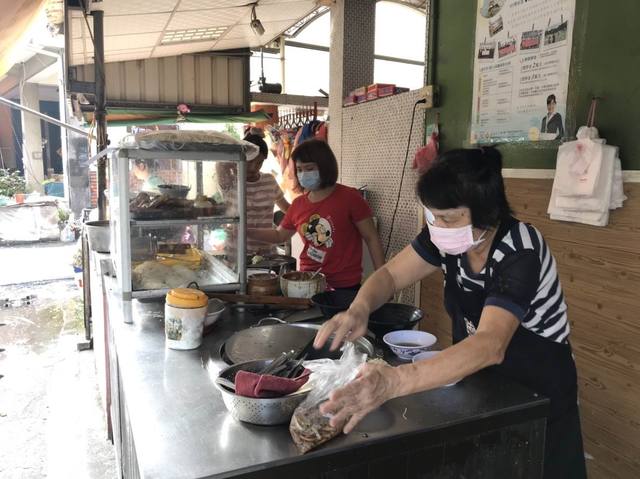 40年老店好佛心！「15顆餛飩只賣30元」超俗  網友邊吃邊抱怨：到底要不要賺錢