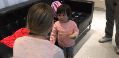 在愛中長大！4歲女孩「領養2年前後驚人對比」  一張張都讓父母暖哭：感謝妳願意來我身邊