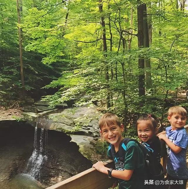 在愛中長大！4歲女孩「領養2年前後驚人對比」  一張張都讓父母暖哭：感謝妳願意來我身邊