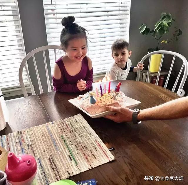 在愛中長大！4歲女孩「領養2年前後驚人對比」  一張張都讓父母暖哭：感謝妳願意來我身邊