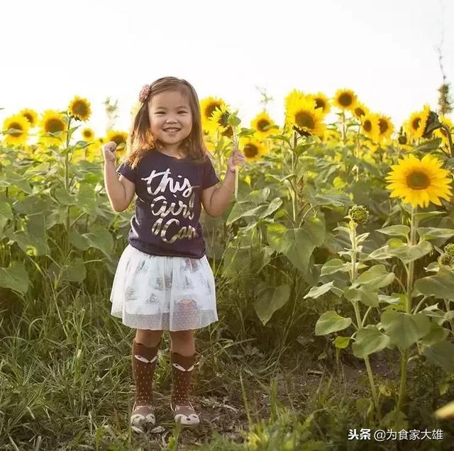 在愛中長大！4歲女孩「領養2年前後驚人對比」  一張張都讓父母暖哭：感謝妳願意來我身邊