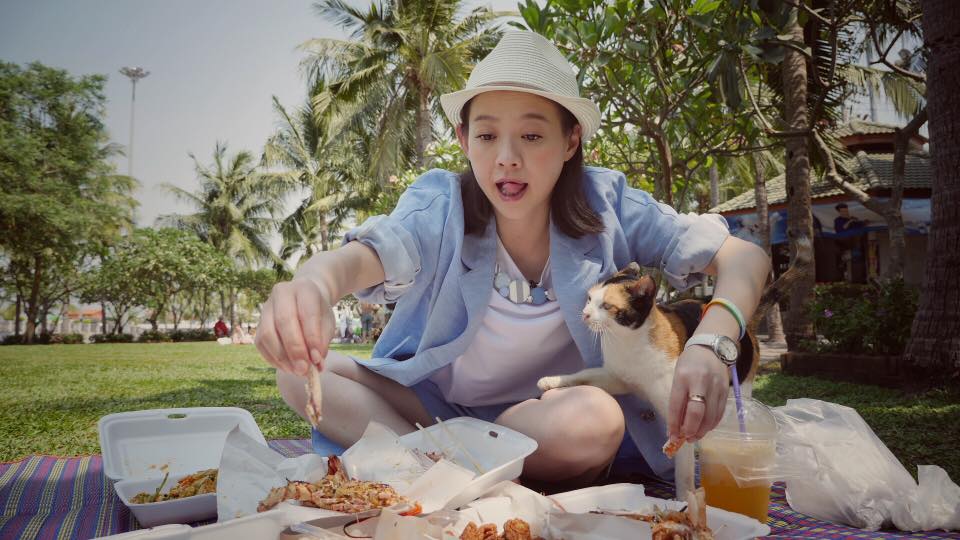 曾寶儀「擺脫星二代光環」從不靠爸　堅持不婚「臉書全是家人照片」令人動容