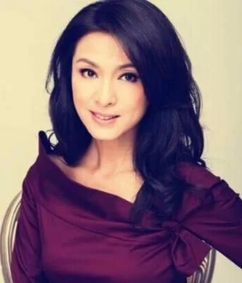 同父同母不同命！ 姐姐成「凍齡香港影后」 她卻17歲未婚生子  等不到對方離婚「仍不後悔」