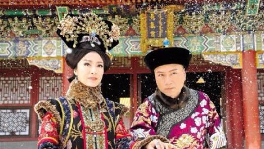 同父同母不同命！ 姐姐成「凍齡香港影后」 她卻17歲未婚生子  等不到對方離婚「仍不後悔」