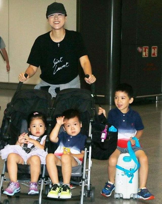 含金湯匙出生的豪門千金　卻嫁窮小子「3年生三胎」老公超顧家