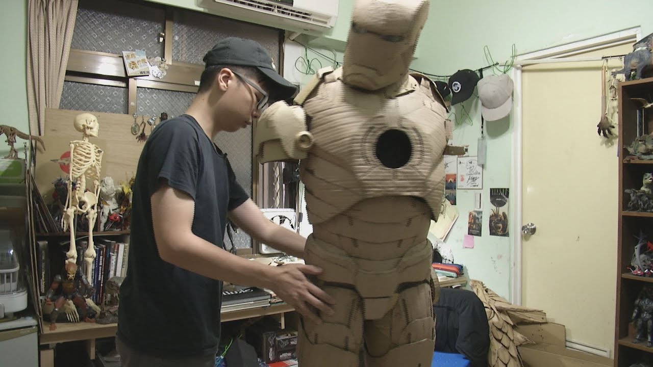 紅遍國外！他用瓦楞紙折出「1:1鋼鐵人」超逼真  連「本尊小勞勃道尼」都分享網友全跪了