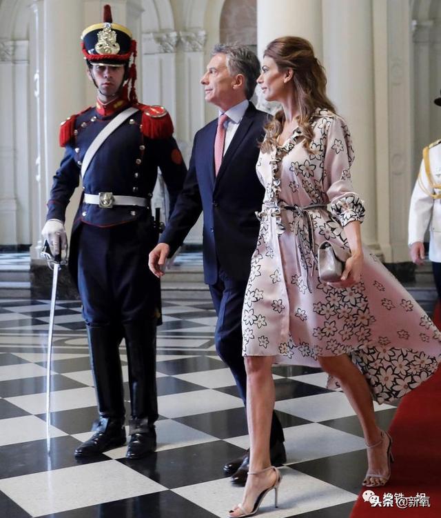 35歲的單親媽媽，健身房遇真愛，對方是國家總統，獨對她著迷：看完全身照明白了！