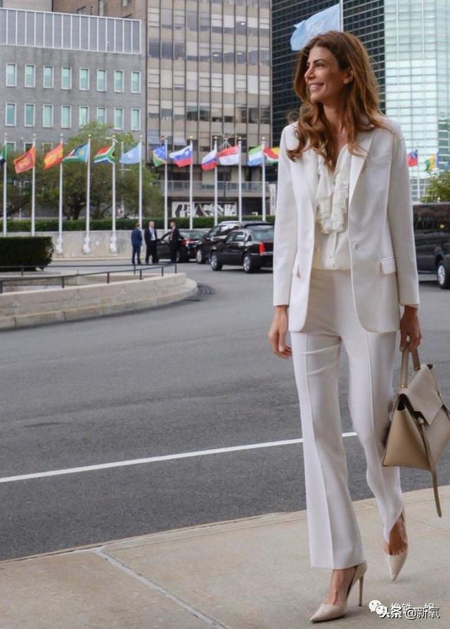 35歲的單親媽媽，健身房遇真愛，對方是國家總統，獨對她著迷：看完全身照明白了！