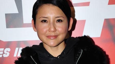 最美奶奶！54歲影后「二度離婚」今享兒孫福　曬「傲人腹肌」身材好到連男人都羨慕