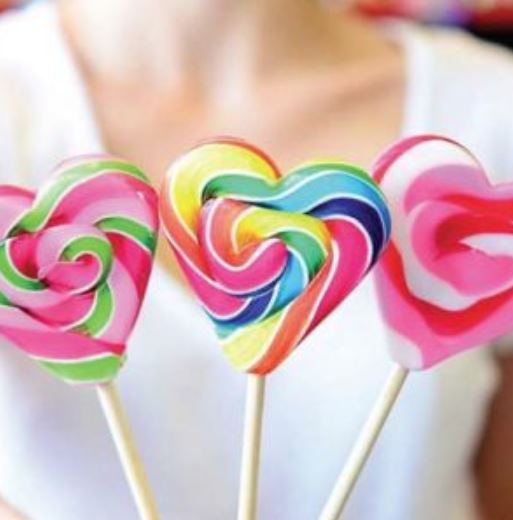 兒子去麥當勞上廁所「偷偷抽光衛生紙」！媽媽發現沒責罵「下秒決定溫柔反問」讓他秒去認錯