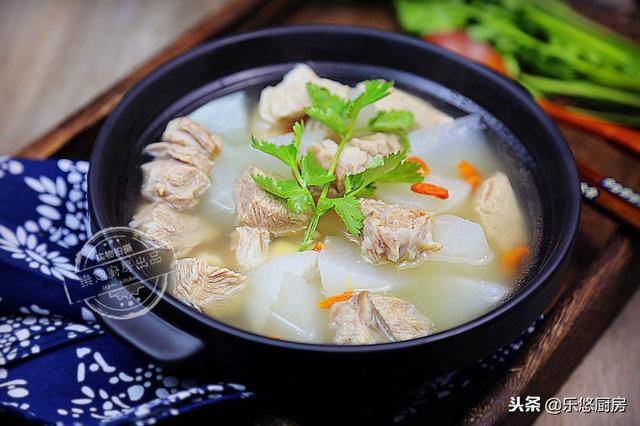 多喝蘿蔔湯皮膚好！白蘿蔔的5種燉法「熱熱乎乎的燉一鍋」天越冷吃著越舒服