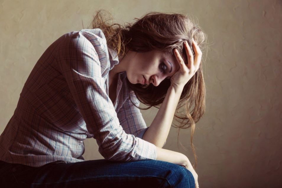 失去摯愛真的會「心碎」！科學家證實「和心臟病一樣嚴重」　心一旦破碎無法痊癒後果超可怕