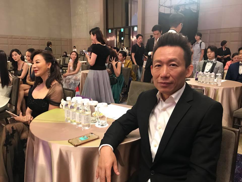 郭子乾「一通電話」攔截空姐老婆三個月閃婚　結髮19年零緋聞：有妻如此，夫復何求？